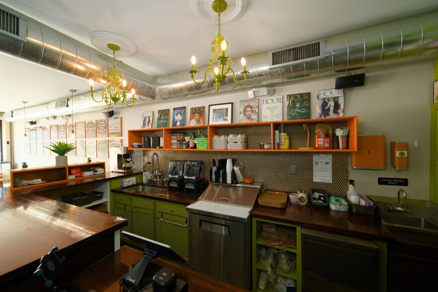 More Photos Of 19614 Grand River Ave, Detroit Storefront For Sale