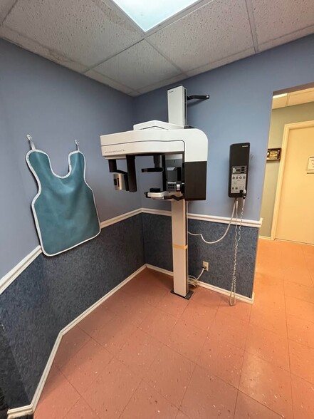 More Photos Of 817 S Elm Pl, Broken Arrow Medical For Lease