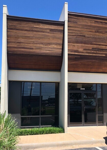 More Photos Of 2800 W 70th St, Shreveport Flex For Lease