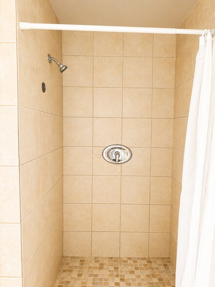 More Photos Of 11911-11913 Washington Blvd, Whittier Healthcare For Sale
