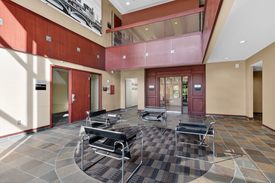 More Photos Of 26622 Woodward Ave, Royal Oak Office For Lease