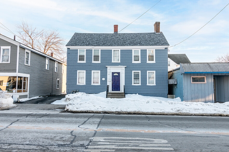 More Photos Of 367 Child St, Warren Freestanding For Sale