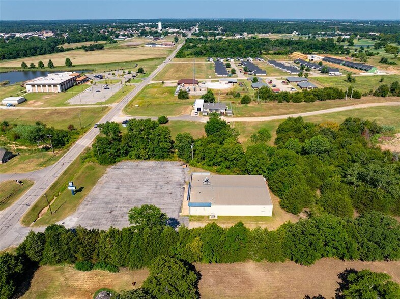 More Photos Of 1110 Stothers Ave, Seminole Theater Concert Hall For Sale
