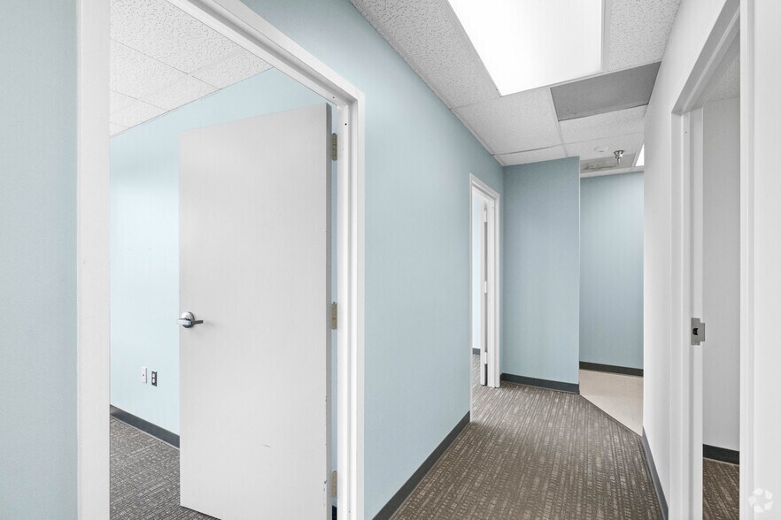 More Photos Of 6196 Oxon Hill Rd, Oxon Hill Medical For Lease