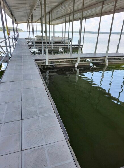 More Photos Of Lake Road 254-15, Wheatland Hotel For Sale
