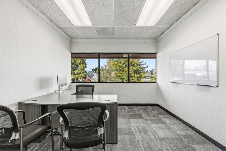 More Photos Of 2555 3rd St, Sacramento Office For Lease