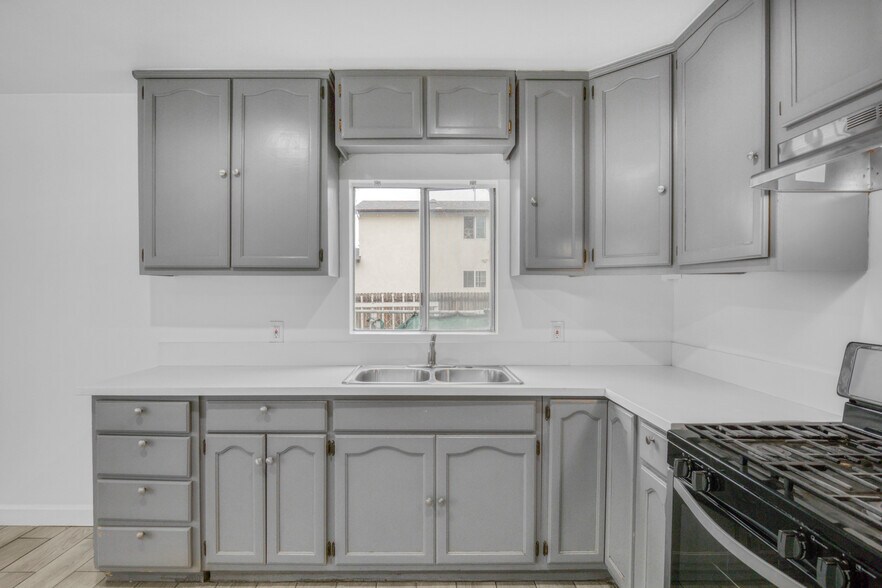 More Photos Of 5907 Bonsallo Ave, Los Angeles Multifamily For Sale