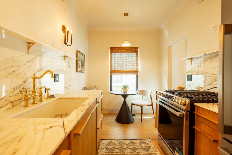 More Photos Of 144 N Clark Dr, Beverly Hills Apartments For Sale