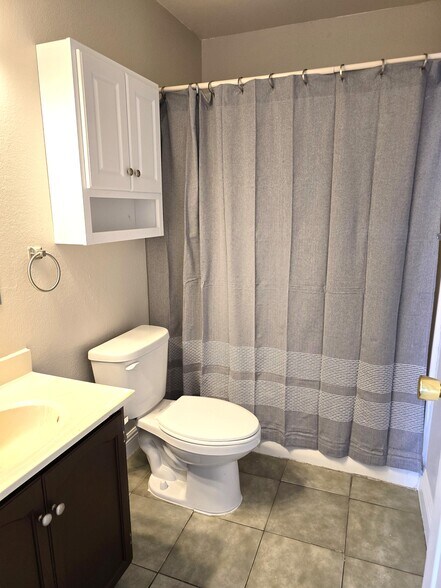 More Photos Of , Las Vegas Multifamily For Sale