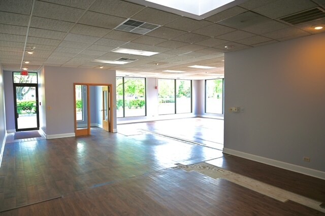 More Photos Of 900-908 Waukegan Rd, Glenview Medical For Lease