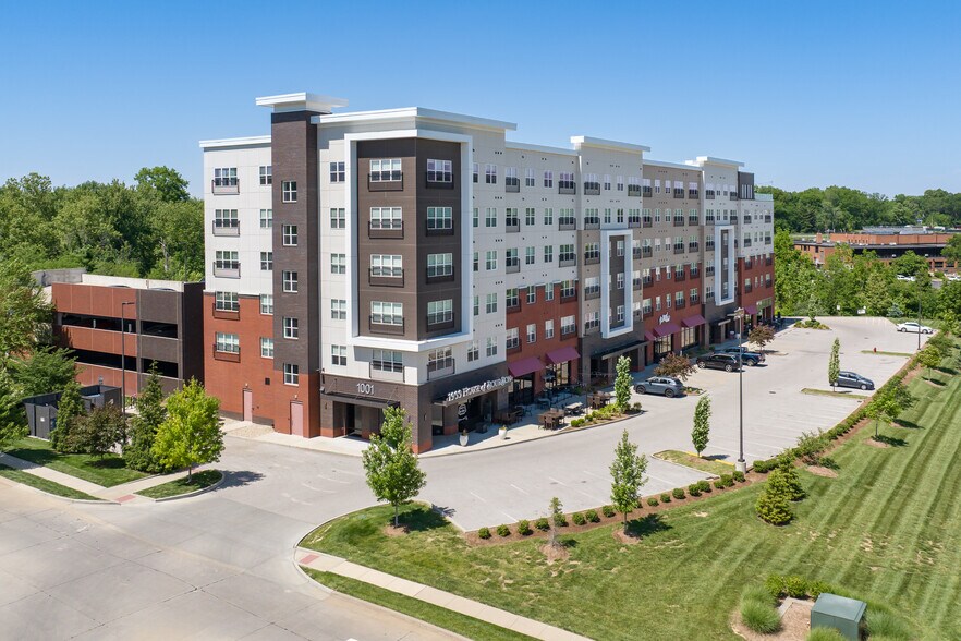 More Photos Of 1010 Enclave Blvd, Edwardsville Apartments For Sale