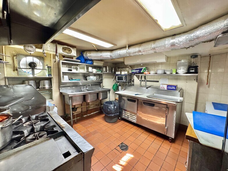 More Photos Of 330 Halsey St, Brooklyn Storefront Retail Residential For Sale