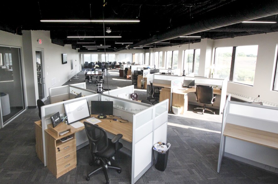 More Photos Of 27801 Euclid Ave, Euclid Office Residential For Lease