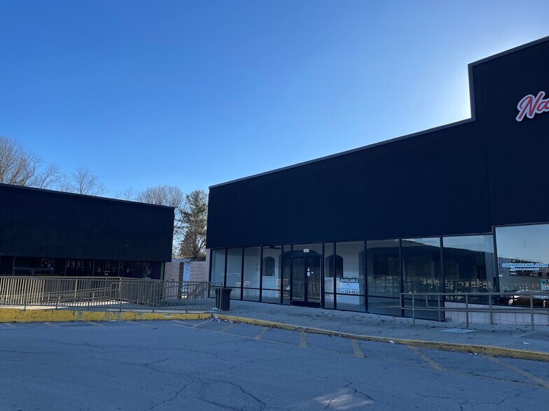 More Photos Of 3120-3180 Richmond Rd, Lexington Unknown For Lease