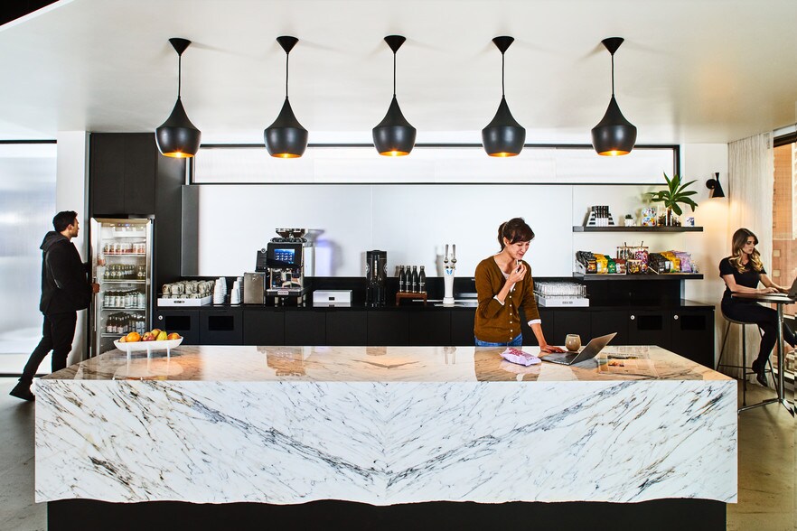 More Photos Of 333 S Grand Ave, Los Angeles Office For Lease