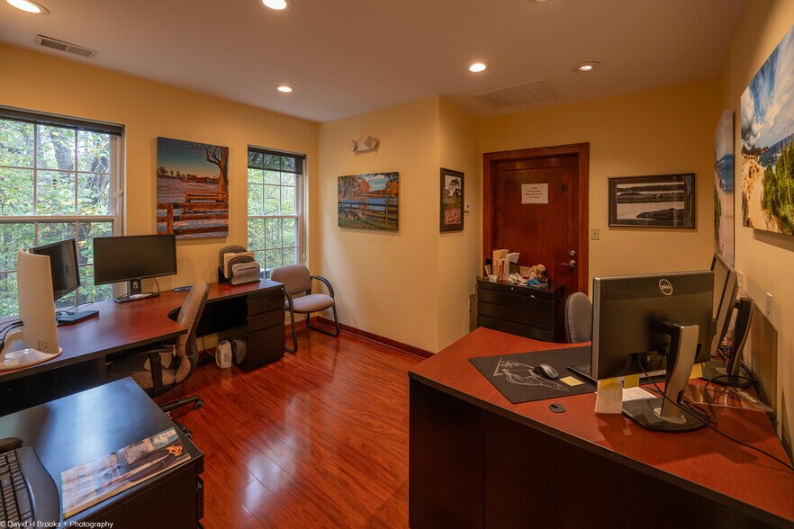 More Photos Of 11090 Dovedale Ct, Marriottsville Office For Sale
