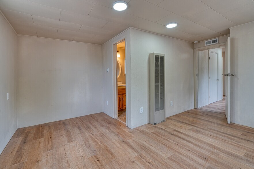 More Photos Of 720-724 School St, Espanola Apartments For Sale