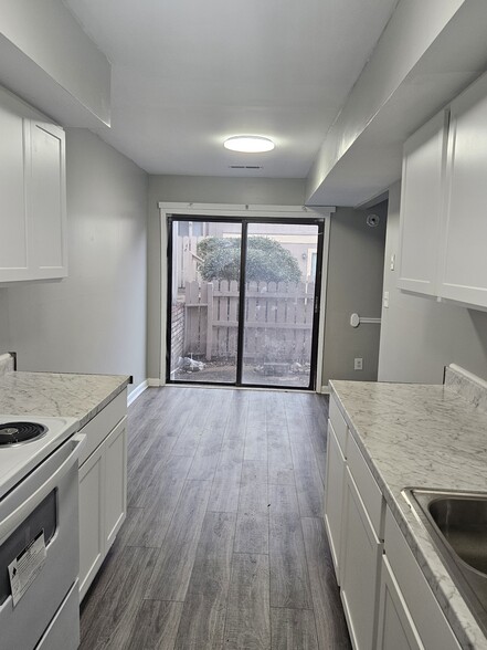 More Photos Of 2225 Golf Rd SW, Huntsville Apartments For Sale