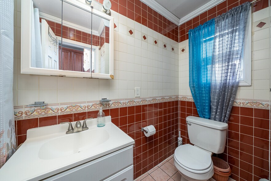More Photos Of 198 GRIFFITH St, Jersey City Apartments For Sale