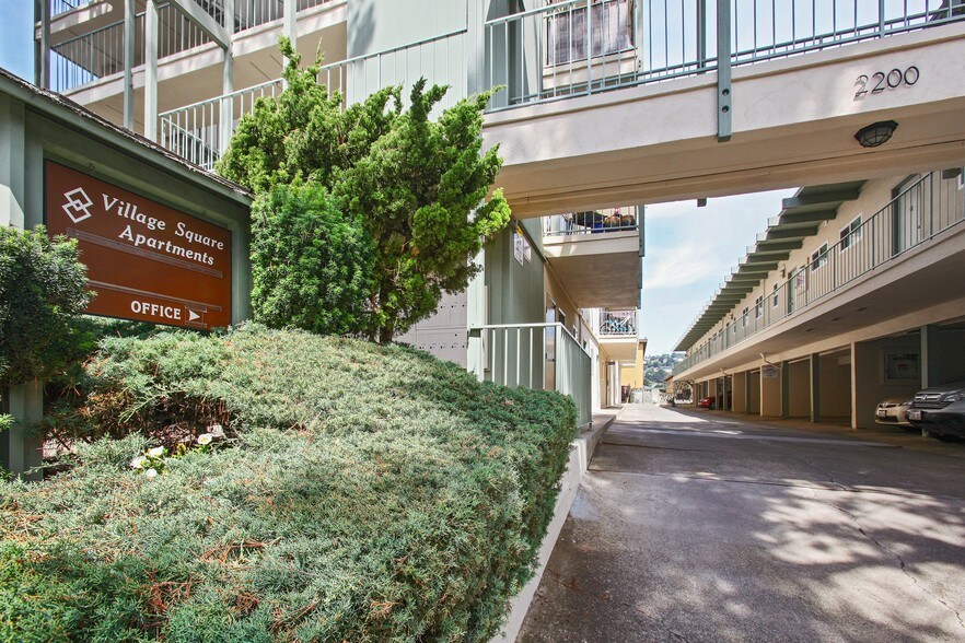 More Photos Of 2200 Village Ct, Belmont Apartments For Sale