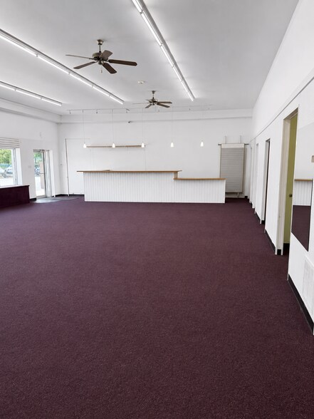 More Photos Of 440 Main St, Stevensville Storefront Retail Residential For Lease