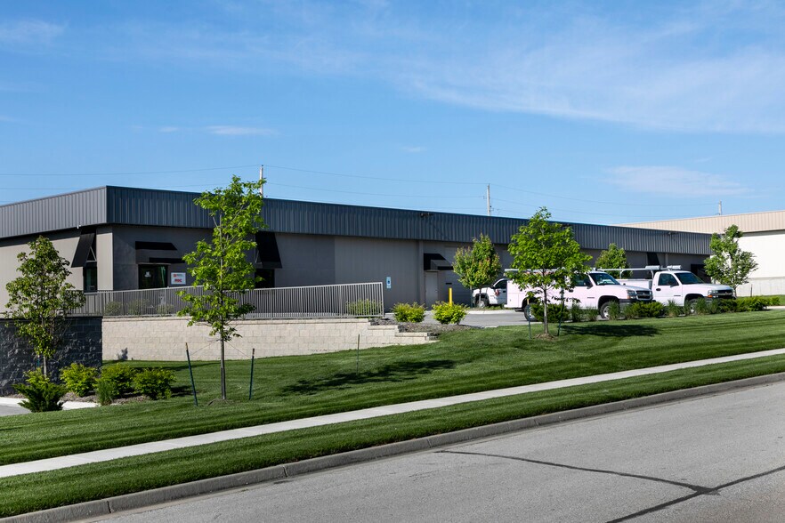More Photos Of 71 SE 29th Ter, Lee's Summit Office For Lease