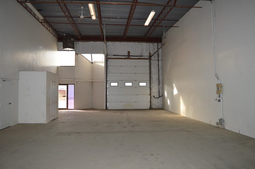 More Photos Of 9742-9774 54 Ave NW, Edmonton Showroom For Sale