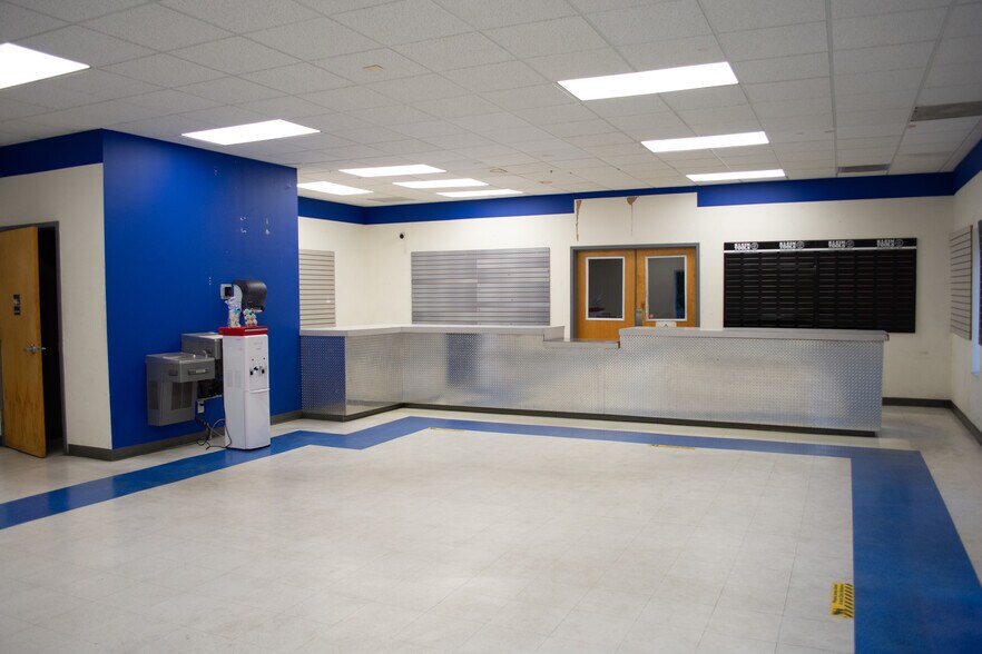 More Photos Of 192 Talbert Pointe Dr, Mooresville Warehouse For Sale