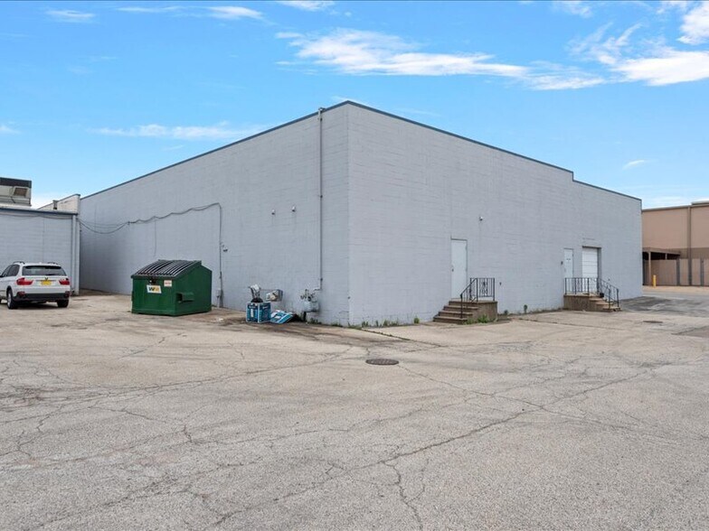 More Photos Of 4298 N Prospect St, Decatur Storefront For Lease
