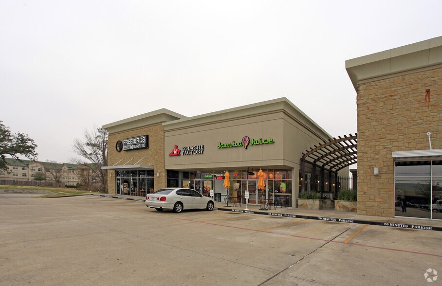 More Photos Of 528 W Bay Area Blvd, Webster Unknown For Lease