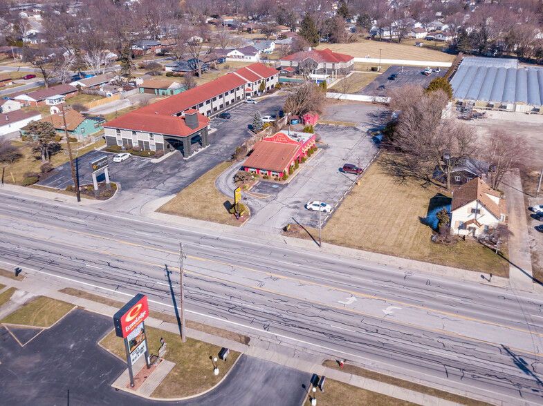 Primary Photo Of 3306 Milan Rd, Sandusky Fast Food For Sale