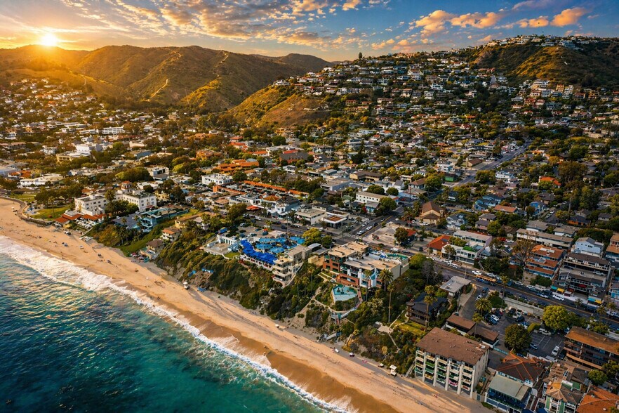 More Photos Of 550 S Coast Hwy, Laguna Beach Storefront For Sale