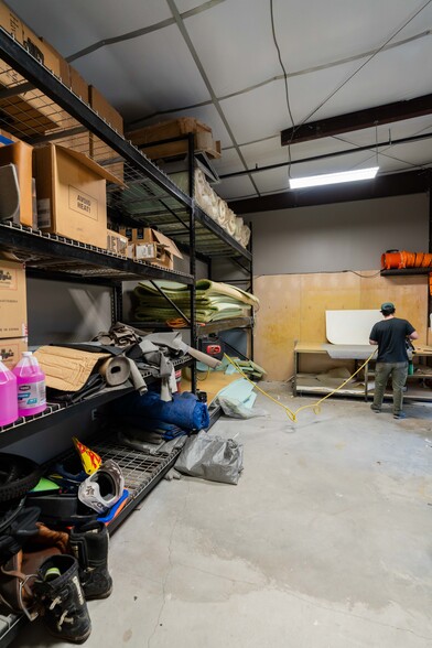 More Photos Of 3000 Airport Dr, Erie Light Manufacturing For Sale