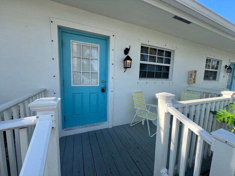 More Photos Of 2502 Tamarind Dr, Hutchinson Island Hotel For Sale