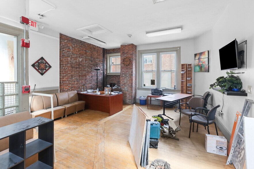 More Photos Of 31-33 Summer St, Pawtucket General Retail For Sale