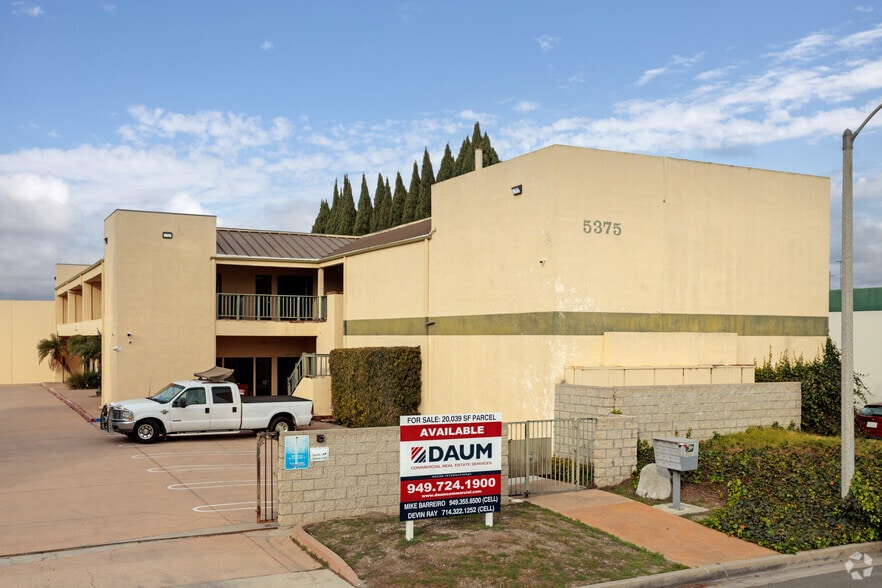 More Photos Of 5375 Industrial Dr, Huntington Beach Light Distribution For Sale