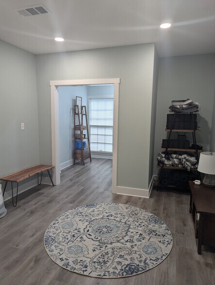 More Photos Of 555 Research Dr, Athens Office For Sale