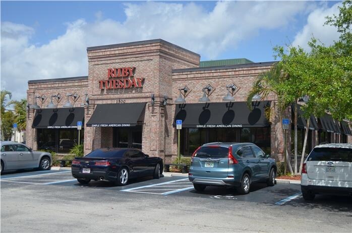 More Photos Of 1500 N Courtyard Cir, Port Saint Lucie Restaurant For Lease
