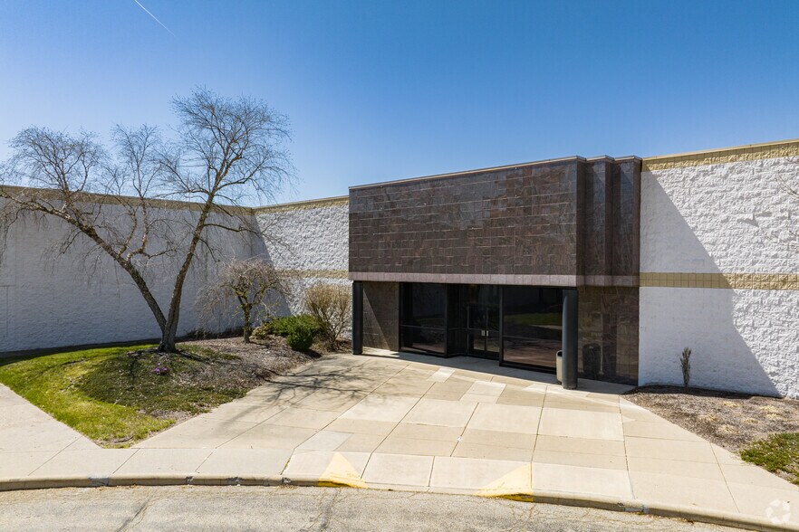 More Photos Of 987-999 E Ash St, Piqua Unknown For Lease