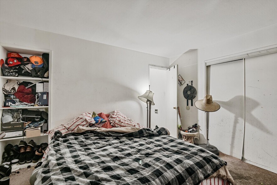 More Photos Of 1927 82nd Ave, Oakland Apartments For Sale