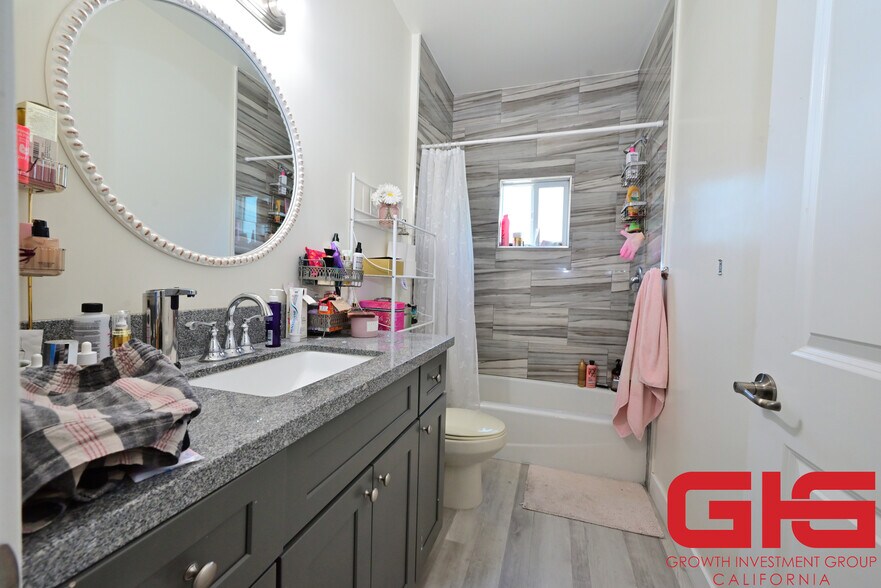 More Photos Of 4704 Florence Ave, Bell Apartments For Sale