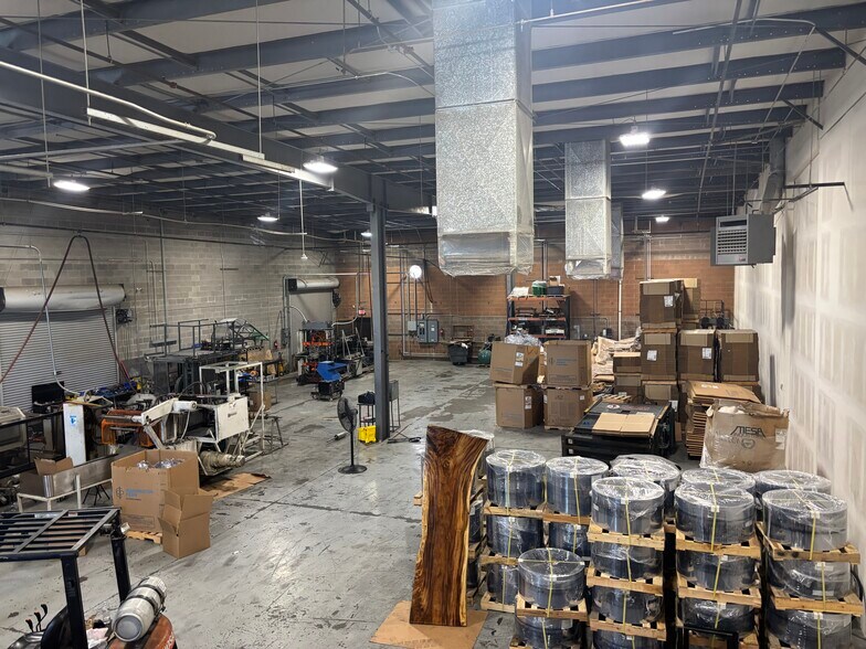 More Photos Of 1015-1045 S 1680 W, Orem Warehouse For Lease