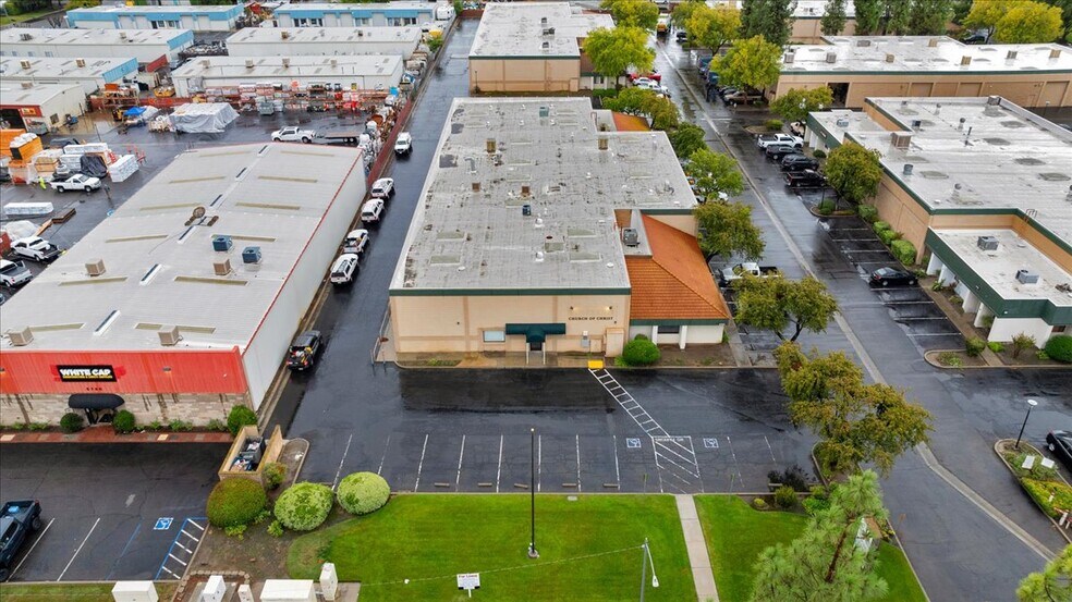 More Photos Of 5750 E Shields #102 ave, Fresno Industrial For Sale