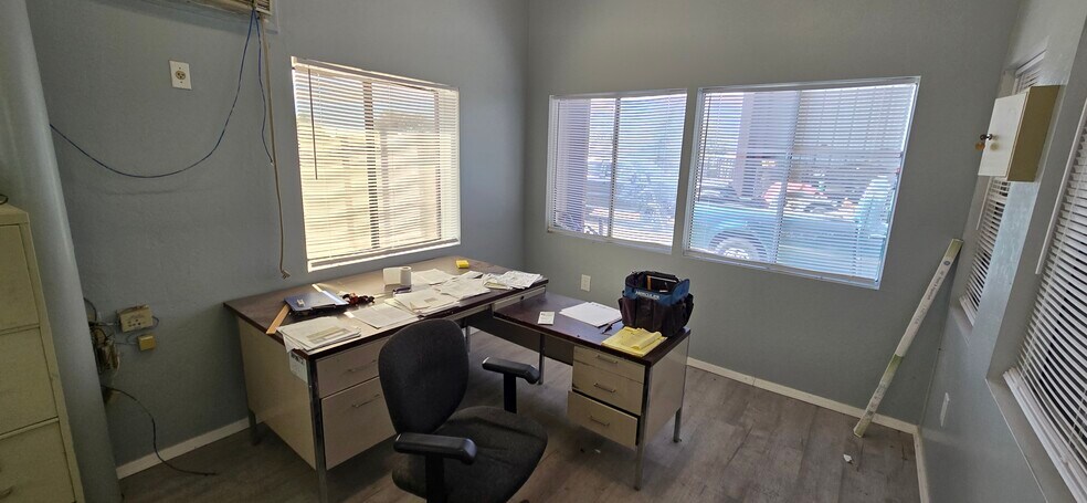 More Photos Of 2935 E Benson Hwy, Tucson Manufacturing For Sale