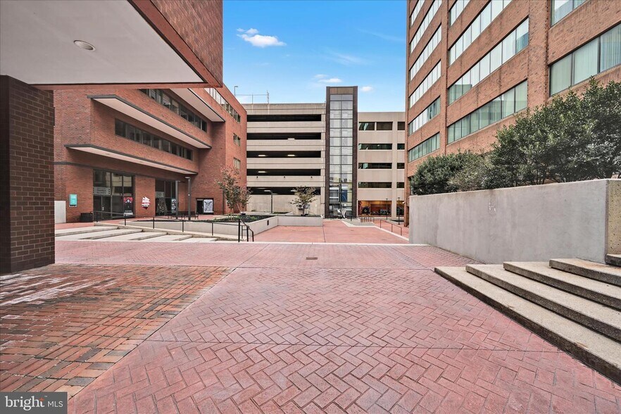 More Photos Of 19 N 6th St, Reading Office For Sale