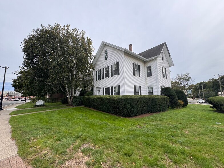 More Photos Of 25 Belden Ave, Norwalk Office For Lease
