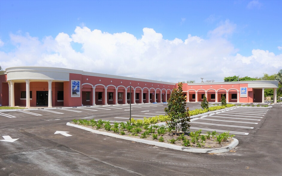 More Photos Of 2923 S Federal Hwy, Boynton Beach General Retail For Lease