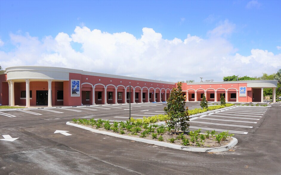 More Photos Of 2923 S Federal Hwy, Boynton Beach General Retail For Lease