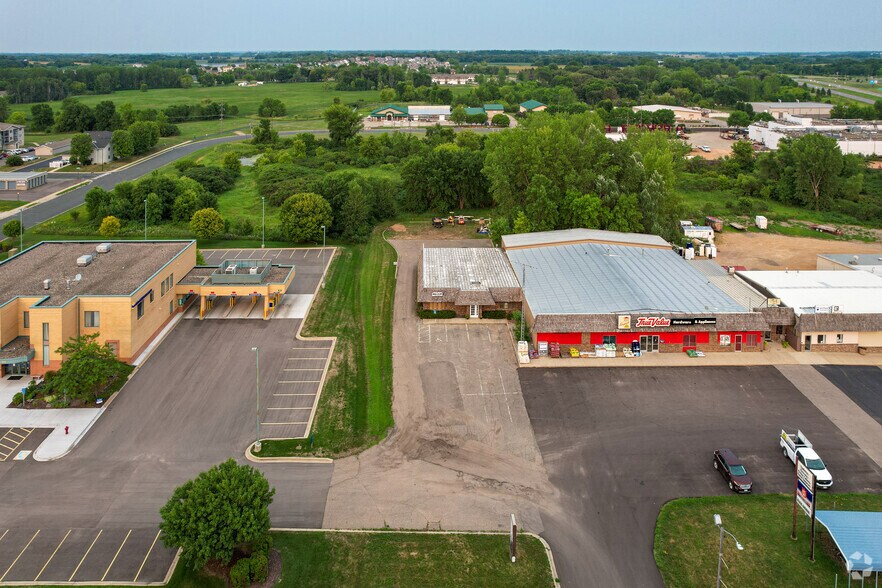 More Photos Of 522 Faxon Rd N, Norwood Young America Medical For Sale