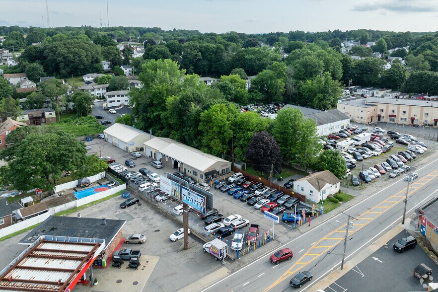 Primary Photo Of Hartford, Providence Auto Repair For Sale